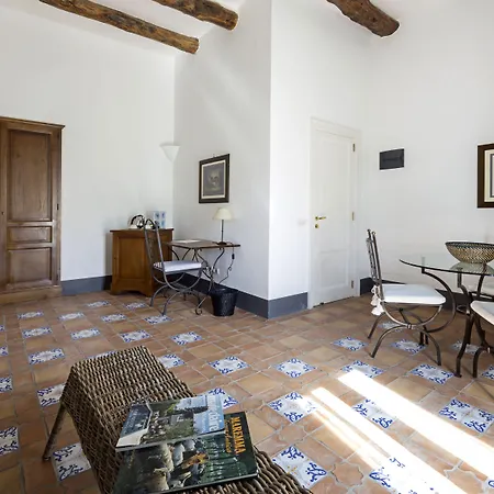 乔凡娜瑞加纳酒店 4* 索伦托