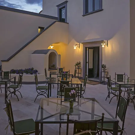 酒店 乔凡娜瑞加纳酒店